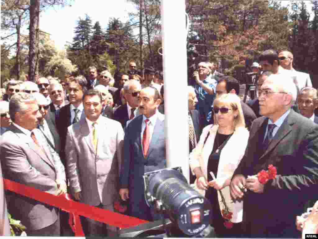 Məmməd Əmin Rəsulzadənin Ankarada qəbirüstü xatirə kompleksinin açılışı. 28 may 2008