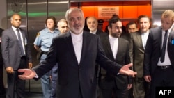 Сыртқы істер министрі Мохаммад Джавад Зариф бастатқан Иран делегациясы. Вена. 14 шілде, 2015 жыл.