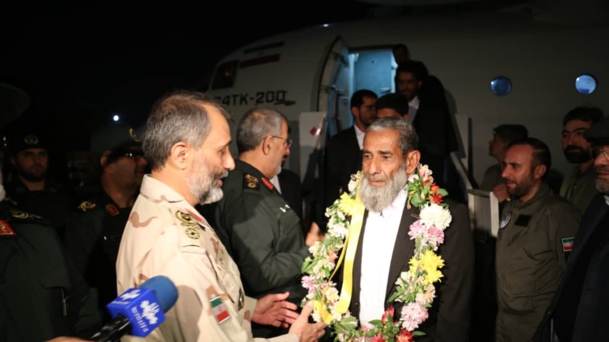 Iranian Border Guards Freed In Pakistan Arrive Home