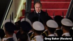  Russian President Vladimir Putin arrives in Beijing on April 25 after his summit with North Korea's Kim Jong Un.