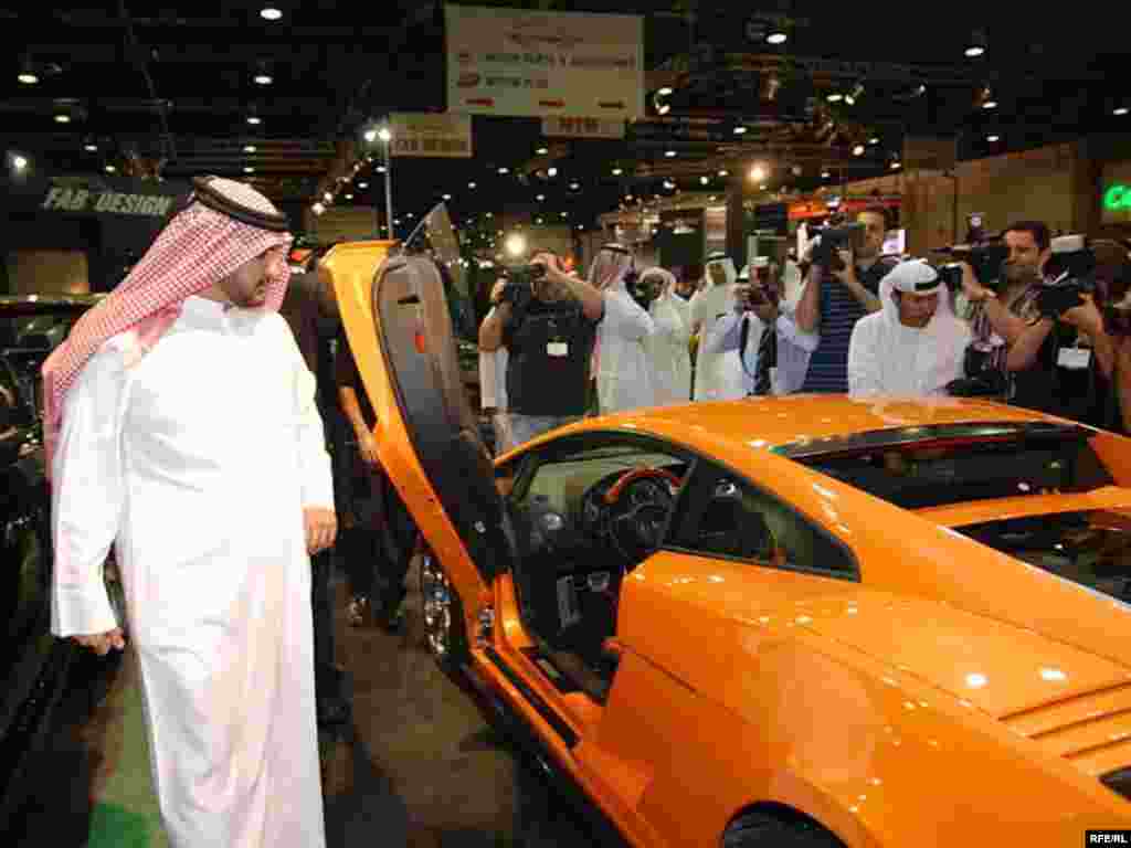 UAE - Dubai Motor Show, 14-18Nov2007
