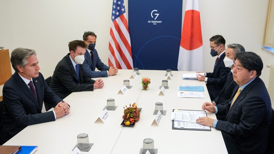 G7       