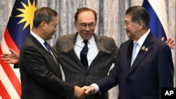 Ok atyşyklary bes etmek 29-njy iýulda Malaýziýanyň administratiw merkezi Putrajada geçirilen gepleşikleriň dowamynda ylalaşyldy.