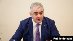 Արման Սահակյան, արխիվ