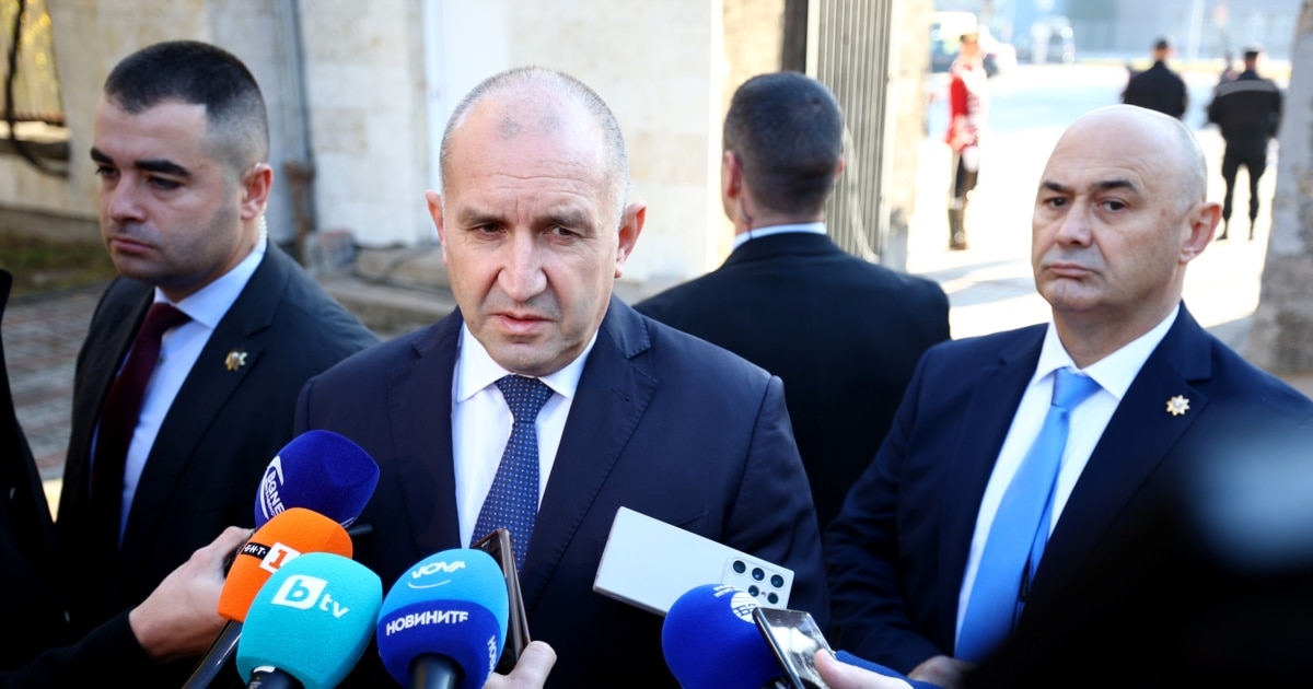 Президентът Румен Радев намекна в събота, че може да направи