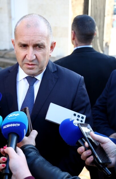 Президентът Румен Радев намекна в събота че може да направи