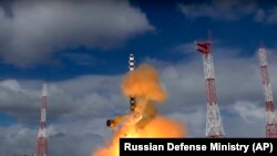 Запуск межконтинентальной ракеты "Сармат" с космодрома в Архангельской области России. 30 марта 2018 года.