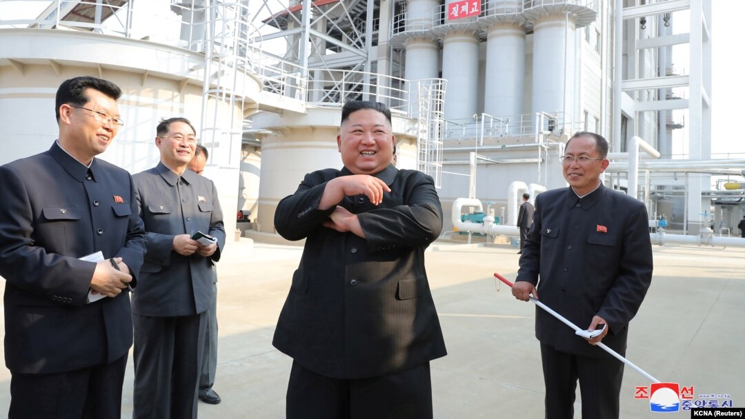 Sjevernokorejski vođa Kim Džong Un (u sredini), Pjongjang