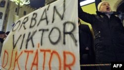 Акцыя пратэсту ў Будапэшце супраць новай Канстытуцыі 2 студзеня 