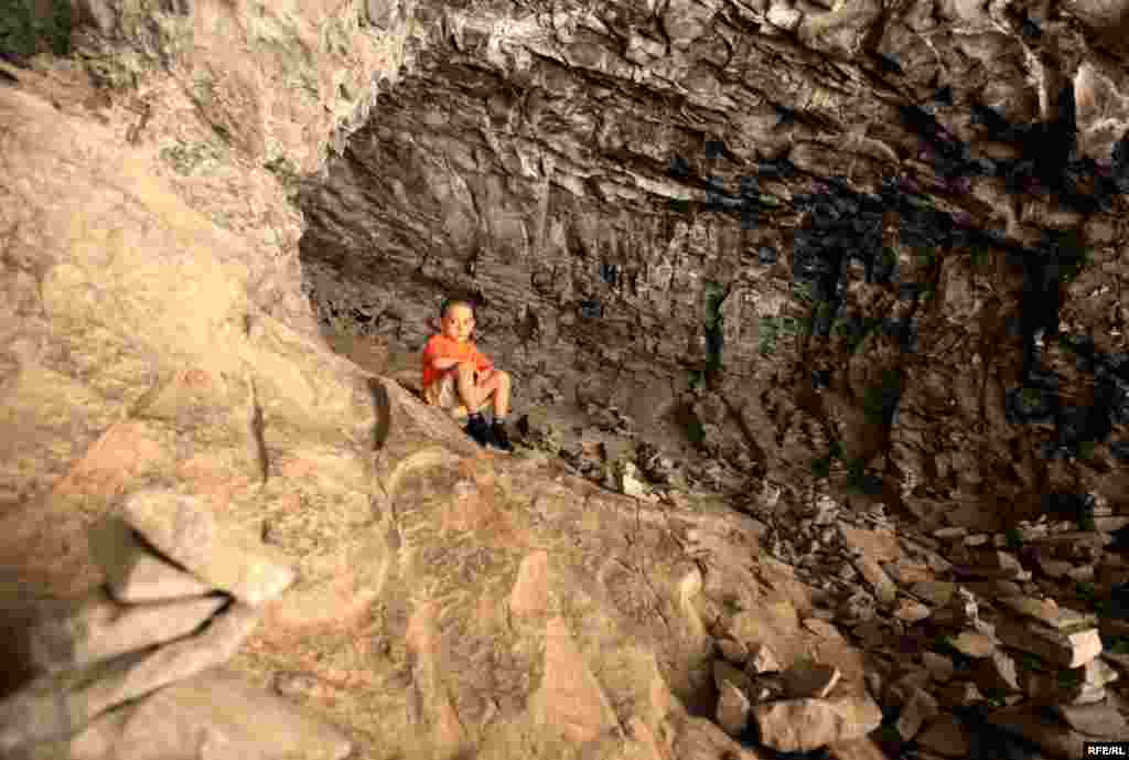 Naxçıvanda sirli "Əshabu-Kəhf" mağarası #19