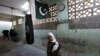 په پاکستان کې يوې ښځې خپله لور سوځولې ده