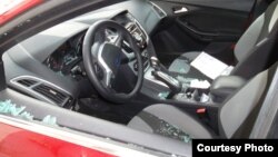 Автомобиль Левона Барсегяна после ограбления, 5 апреля 2013 г.