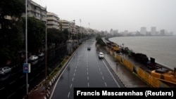 Prazne ulice Mumbaja u susret ciklonu, 3. jun 2020. 