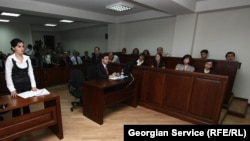 Երդվյալ ատենակալները Վրաստանի դատարաններից մեկում, արխիվ