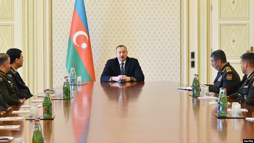 İ.Əliyev hərbçilərlə görüşür. 31 mart 2017