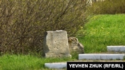 В целом, на территории Севастополя 67 кладбищ