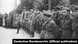 Під час спільного парад Вермахту і Червоної армії після вторгнення на територію Польщі військ Німеччини та СРСР. Брест, 22 вересня 1939 року
