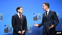 Generalni sekretar NATO-a Mark Rutte i američki državni sekretar Marco Rubio tokom obraćanja u Helsingborgu, Švedska, 22. maja 2026.