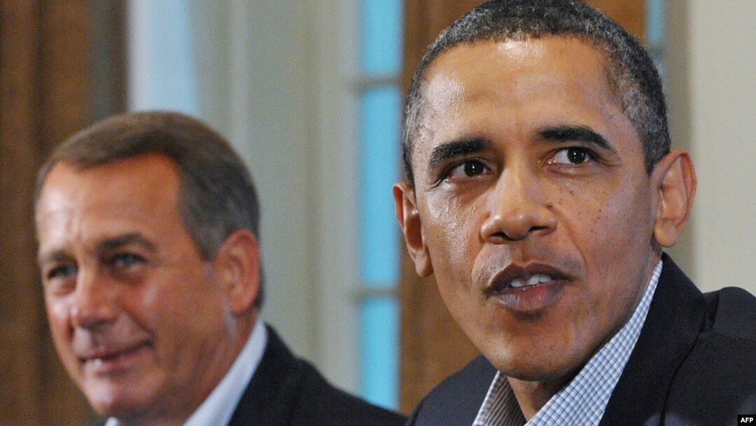 U.S. President Barack Obama (right) and House Speaker John Boehner need to find a compromise to steer clear of the "fiscal cliff."