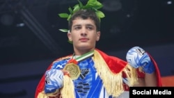 Муҳаммадалӣ Саъдуллоев 18 сол дошт