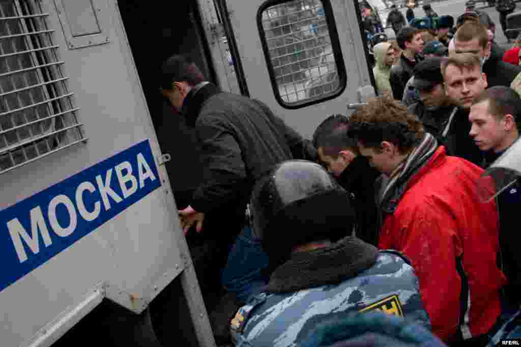 ساکنان غزه در حال فرار از منطقه.