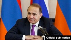 Հայաստանի վարչապետ Հովիկ Աբրահամյան, արխիվ