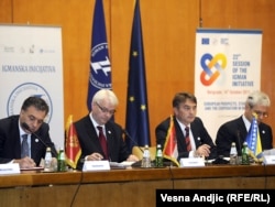 Hrvatski predsjednik Ivo Josipović sa liderima susjednih zemalja na sesiji Igmanske inicijative, beograd, listopad 2011.