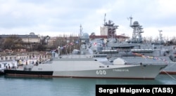 Малый ракетный корабль «Грайворон» в Севастополе во время церемонии принятия в состав ЧФ РФ, 30 января 2021 года