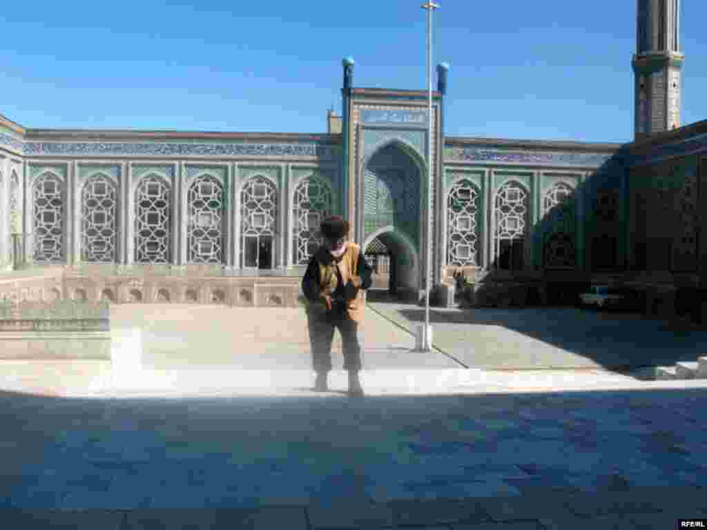  Зоҳири пешвоёни динӣ #16