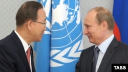 Генеральний секретар ООН Пан Ґі Мун s президент Росії Володимир Путін
