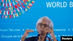 Vhristine Lagarde, directoarea IMF, la o reuniune a BM