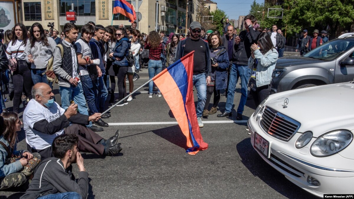 Protests Grow As Armenian Demonstrators Seek To Stop Ex-President From ...