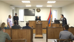 Կալանք ևս երեք ամսով, հացադուլ. ընդդիմադիր հաղորդավարները՝ դատարանի առջև