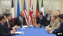 На архівному фото (л > п): Франсуа Олланд, Петро Порошенко, Барак Обама, Дейвід Камерон, Анґела Меркель, Маттео Ренці обговорюють становище в Україні під час саміту НАТО 2014 року