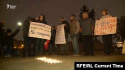 Акция протеста в Санкт-Петербурге с требованием расследовать смерть Умарали Назарова, октябрь 2015 года. 