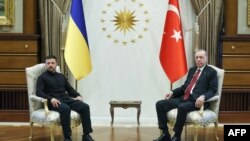 საილუსტრაციო ფოტო. თურქეთის პრეზიდენტ რეჯეპ ტაიპ ერდოანის (მარჯვნივ) შეხვედრა უკრაინის პრეზიდენტ ვოლოდიმირ ზელენსკისთან. ანკარა. 15 მაისი, 2025 წელი 