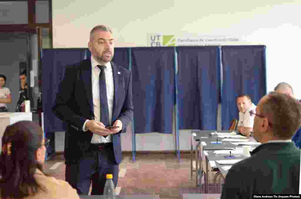 Candidatul independent Sebastian Popescu.