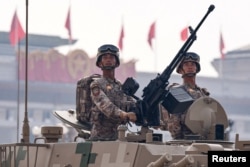 Китайские военные на параде в Пекине, 2025 год