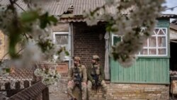 Військовослужбовці зведеної бригади «Хижак» Департаменту патрульної поліції України у прифронтовому місті Дружківка Донецької області, 28 квітня 2026 року