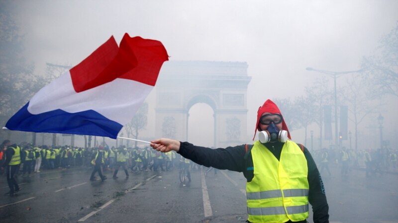 'Žuti prsluci' izašli na ulice Pariza po 11. put