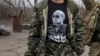 Один із проросійських бойовиків у футболці із зображенням президента Росії Володимира Путіна неподалік окупованого Донецька (фото архівне)