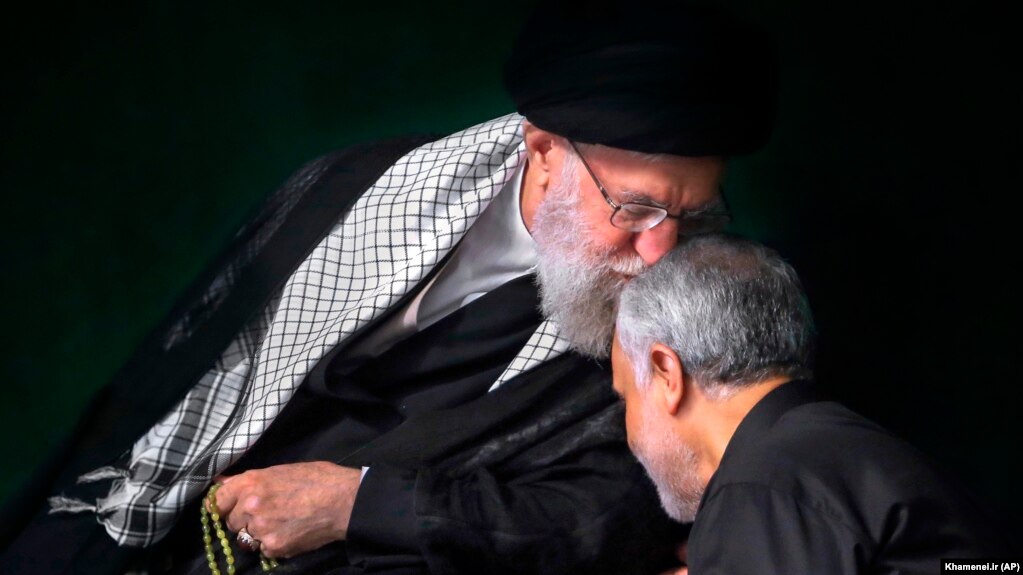 قاسم سلیمانی در دیداری با علی خامنه‌ای رهبر جمهوری اسلامی