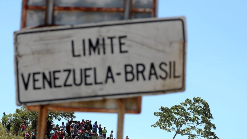 Венесуэла нерӯҳояшро дар марз бо Колумбия ҷойгир кард 