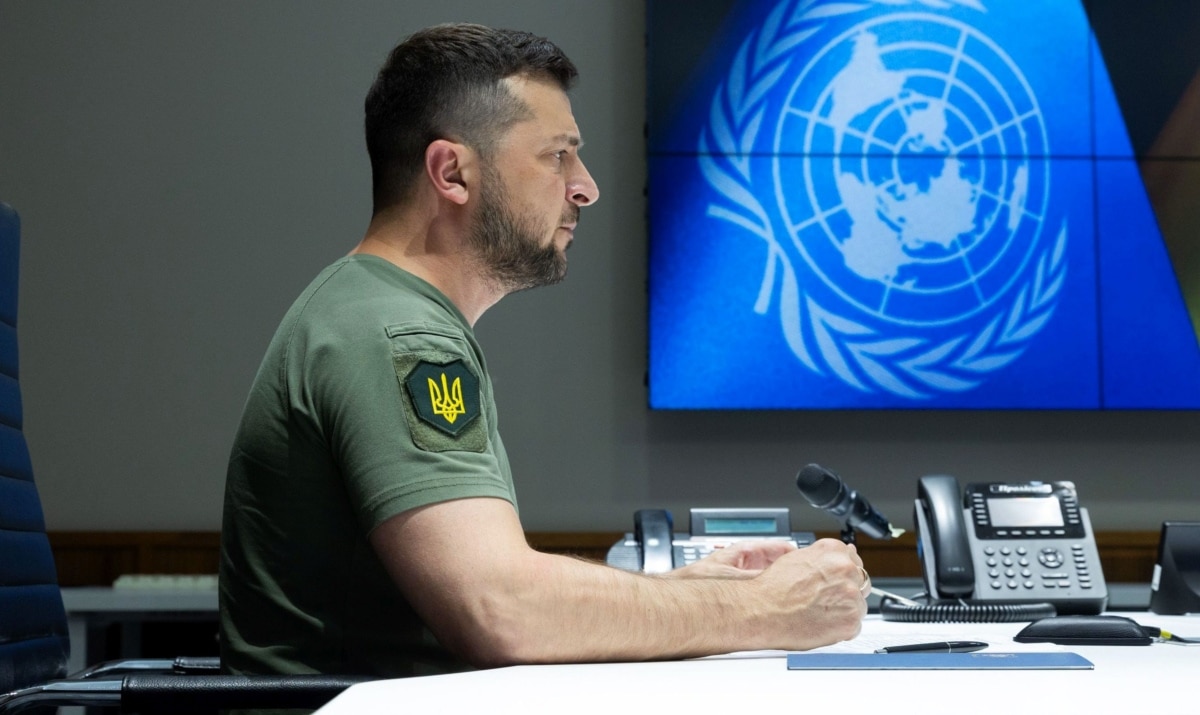 Зеленський: Україна наразі не отримувала запит на допомогу в розблокуванні Ормузької протоки