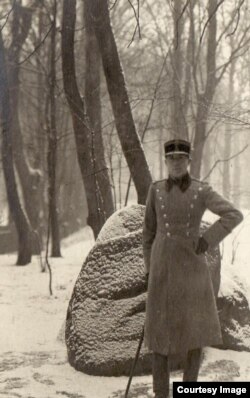 Ofițer român prizonier (Foto: Expoziția Marele Război, 1914-1918, Muzeul Național de Istorie a României)