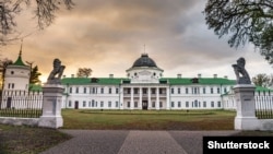 Палац родини Тарновських у Качанівці Чернігівської області (сучасний вигляд)