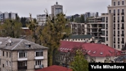 Conform legislației, actualizarea valorilor cadastrale a imobilelor se face o dată la trei ani, prevedere care însă nu a fost respectată pe parcursul anilor în Republica Moldova.