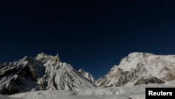 K2 e висок 8611 м. и е вторият по височина връх в света след Еверест