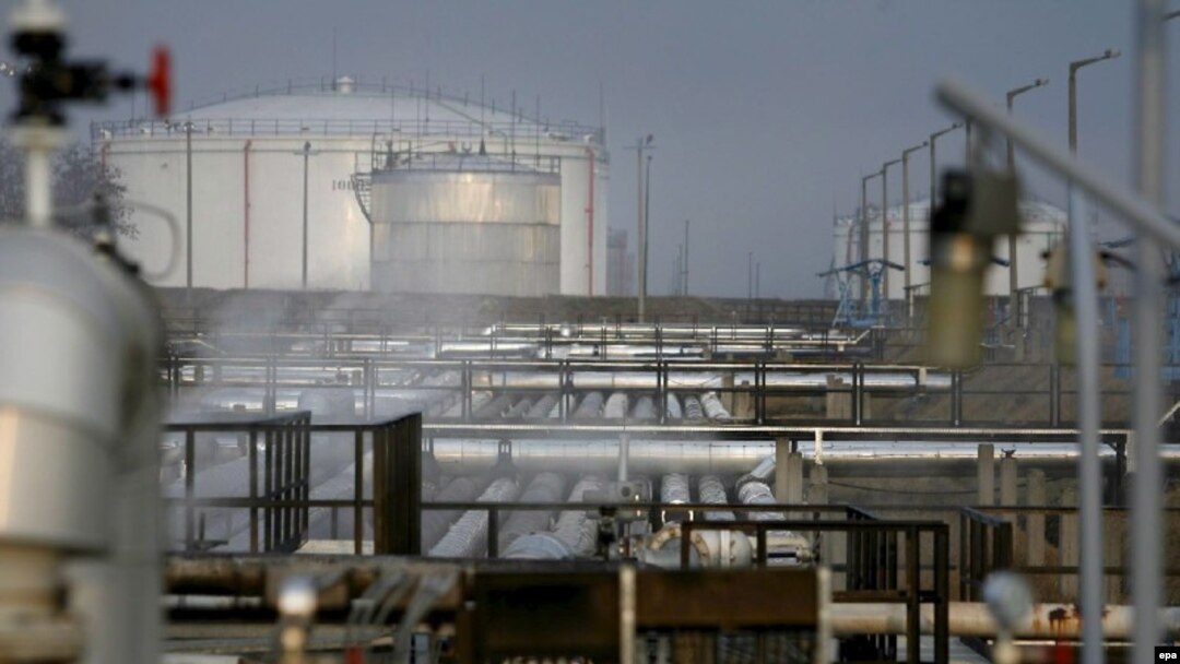 Приемная станция "Дружбы" неподалеку от Будапешта ждет российскую нефть