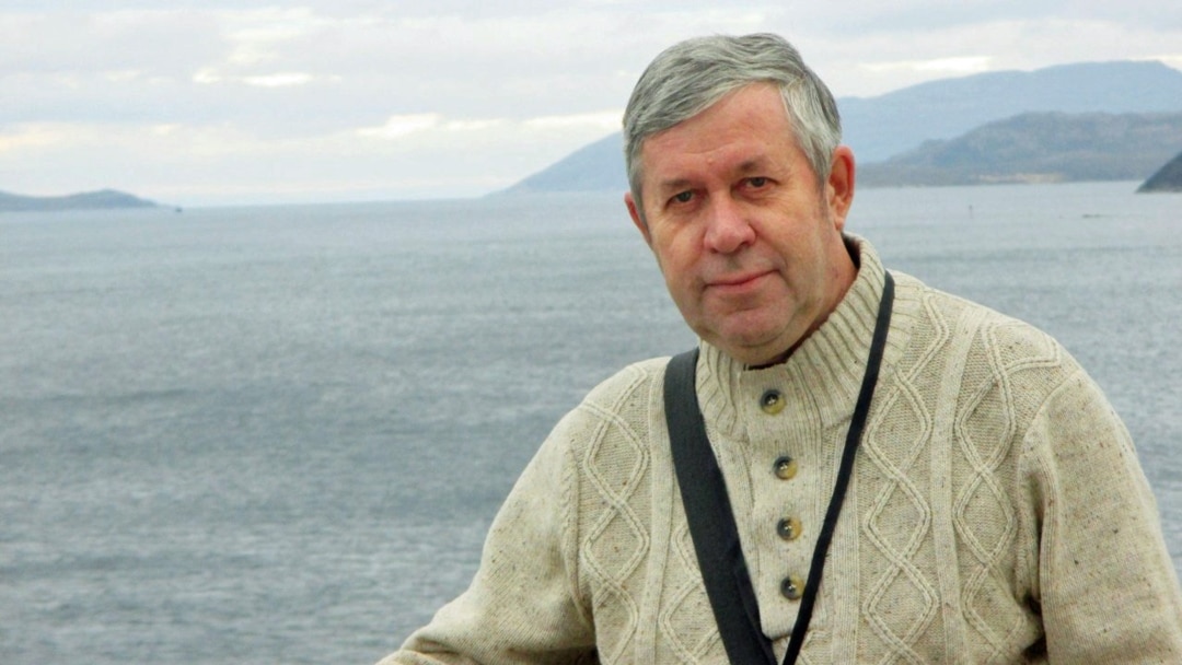 Uretraga novda ornatilgan BDSM videosi